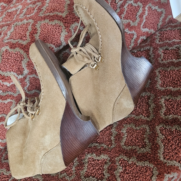 Michael Kors suede booties - Picture 3 of 9